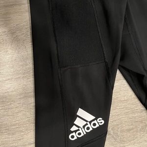 Adidas legging capri says xs
